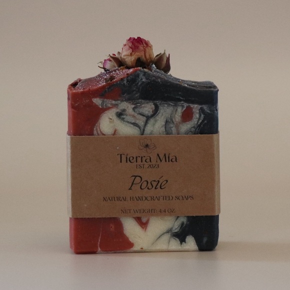 "Posie" Rose Clay & Activated Charcoal Artisan Soap Bar - Picture 9 of 9